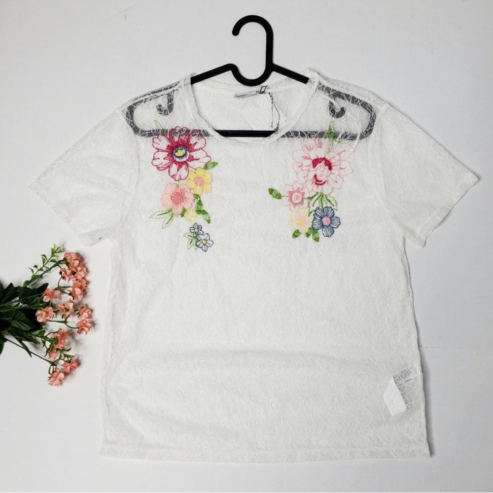 NWOTs zara lace top